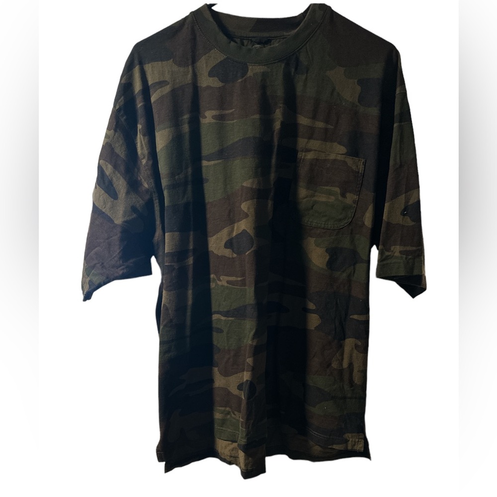 Red head single pocket camo shirt size XL